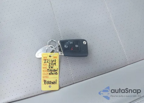 2019 Volkswagen Tiguan 2.0T Se/2.0T Sel/2.0T Sel R-Line/2.0T Sel R-Line Black z USA, uszkodzony, nr VIN 3VV3B7AX6KM048583